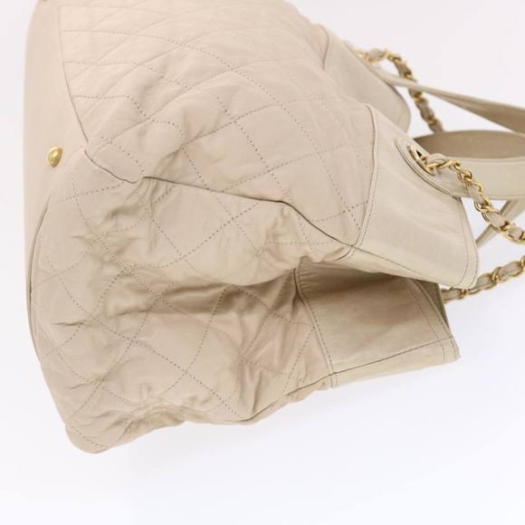 CHANEL Handbag - Picture 7 of 16